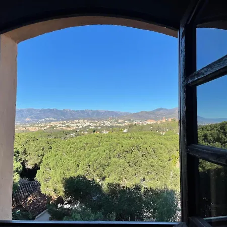 El Toro Apartment *